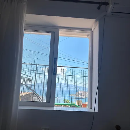 View 2 סרנדה